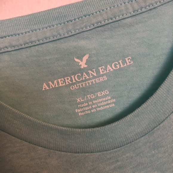 American Eagle T-shirt - Picture 3 of 3